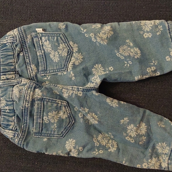 OshKosh B'gosh Floral Skinny Jeans - Picture 2 of 2